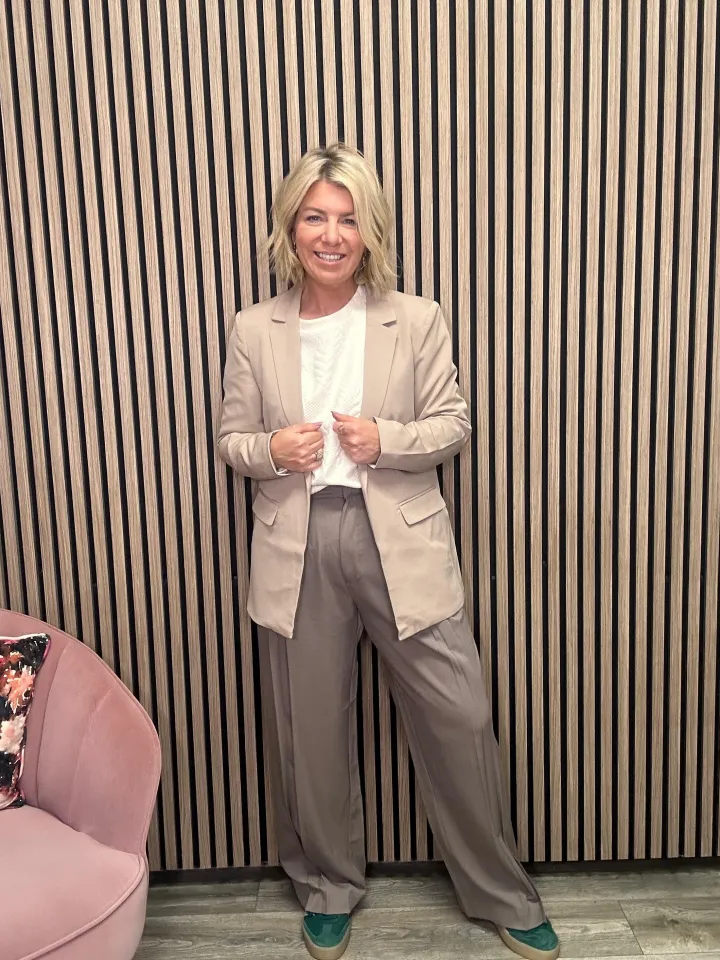 belinda_loose_blazer_silv_1.webp Pieces Coats | Blazers<Belinda Loose Blazer (Silver/Mink)