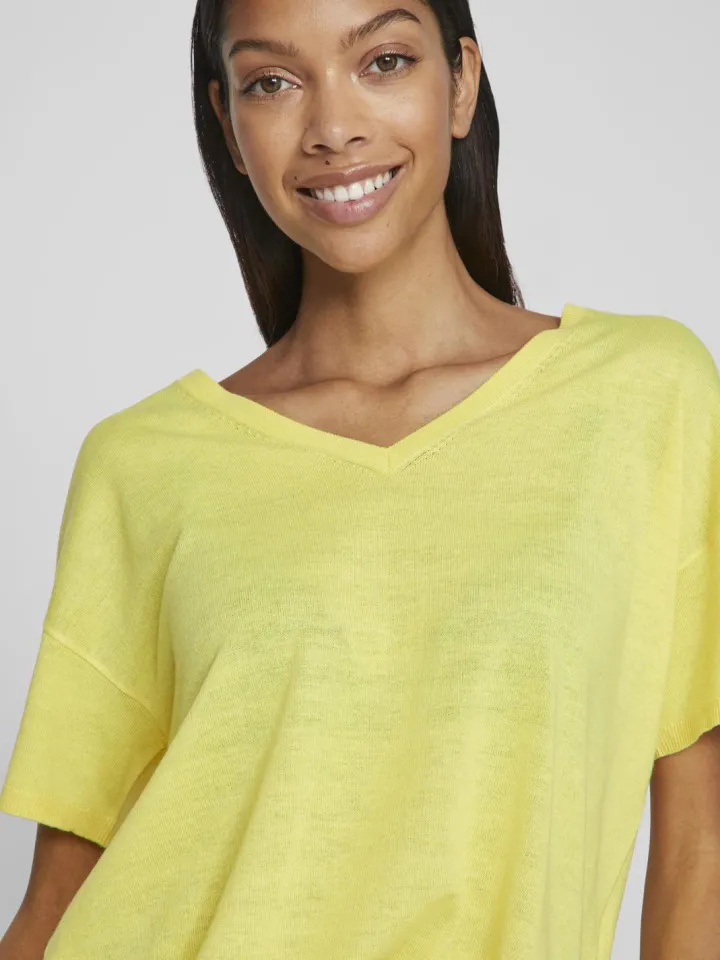 beryl_vneck_knit_top_shee_3.webp Vila T-Shirts<Beryl V-Neck Knit Top (Sheen/Melange)