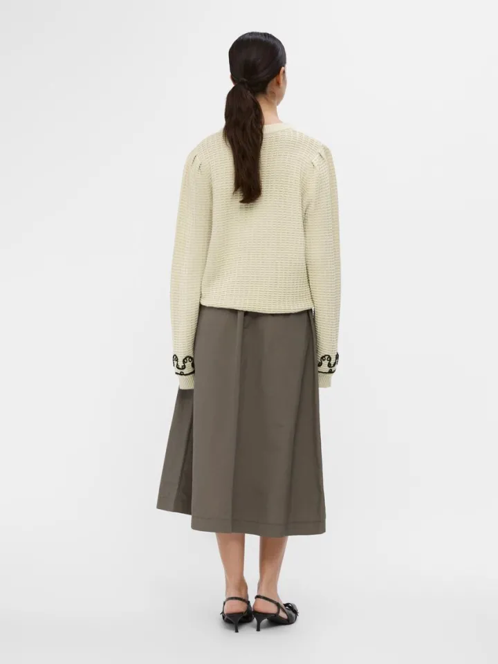 chio_embroidered_knit_jum_3.webp Object Jumpers & Cardigans<CHIO EMBROIDERED KNIT JUMPER (SANDSHELL/BLACK)