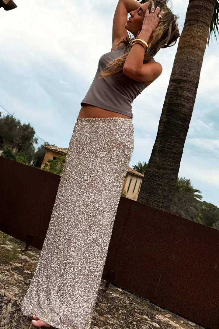 dorris_sequin_skirt_silve_4.webp Never Fully Dressed Occasionwear | Skirts<Dorris Sequin Skirt