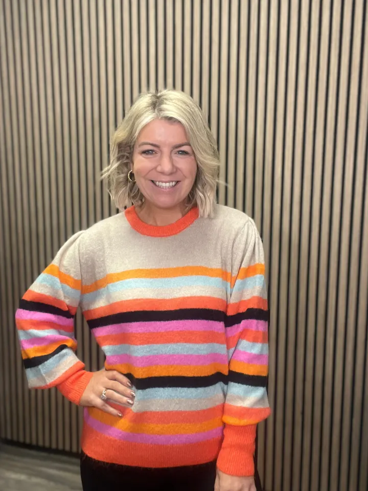 dusky_knitted_jumper_mult_0.webp Ichi Jumpers & Cardigans<DUSKY KNITTED JUMPER (MULTICOLOUR)