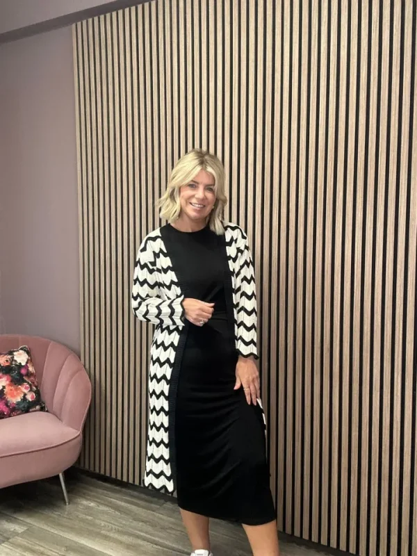 Girl in Mind Jumpers & Cardigans<Ingrid Crochet Chevron Cardigan (Black/Cream)