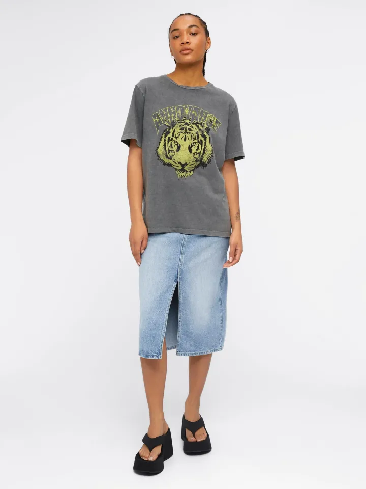 klara_printed_tshirt_blac_0.webp Object T-Shirts<KLARA PRINTED T-SHIRT (BLACK/ACID WASH)