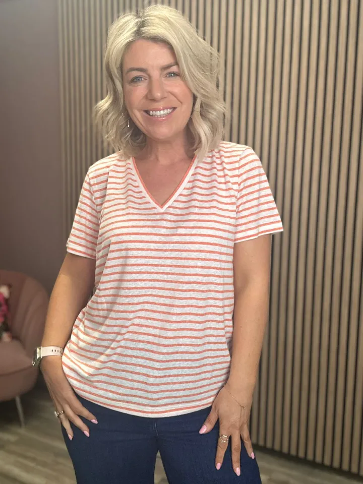 lietta_tshirt_coral_rose__0.webp Ichi T-Shirts<LIETTA T-SHIRT (CORAL ROSE STRIPE)