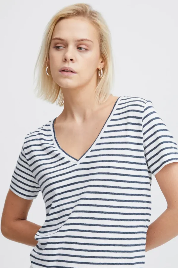 Ichi T-Shirts<LIETTA T-SHIRT (TOTAL ECLIPSE STRIPE)