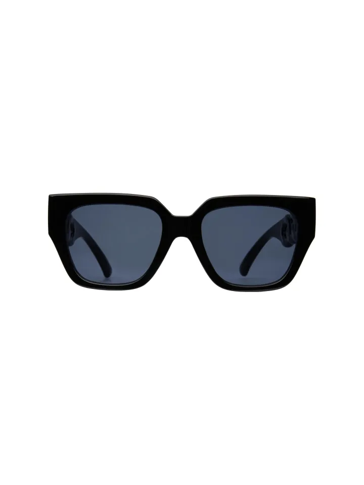 lola_sunglasses_black_1.webp Pieces Sunglasses<LOLA SUNGLASSES (BLACK)