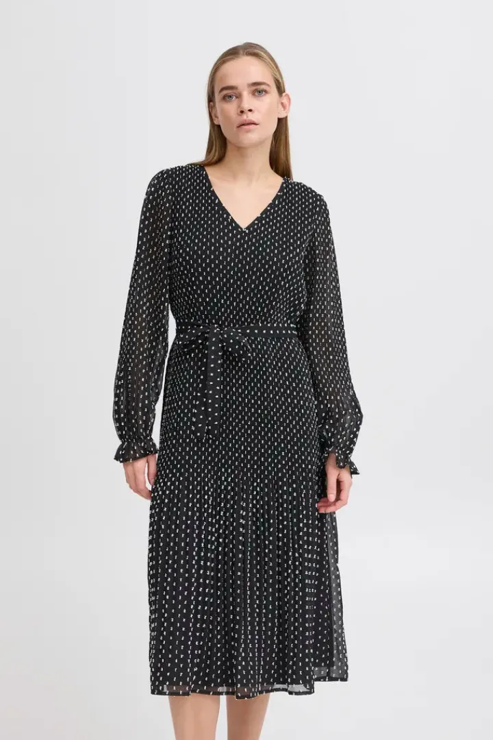 nelly_dress_blackwhite_1.webp Ichi Dresses<Nelly Dress (Black/White)