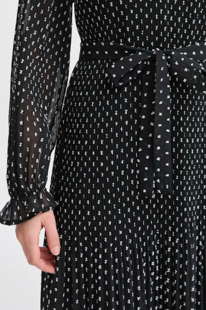 nelly_dress_blackwhite_4.webp Ichi Dresses<Nelly Dress (Black/White)