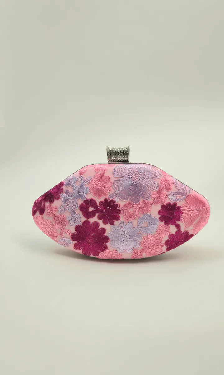 priscilla_embroidered_clu_0.webp Wsl 8 Bags & Purses | Occasionwear<Priscilla Embroidered Clutch