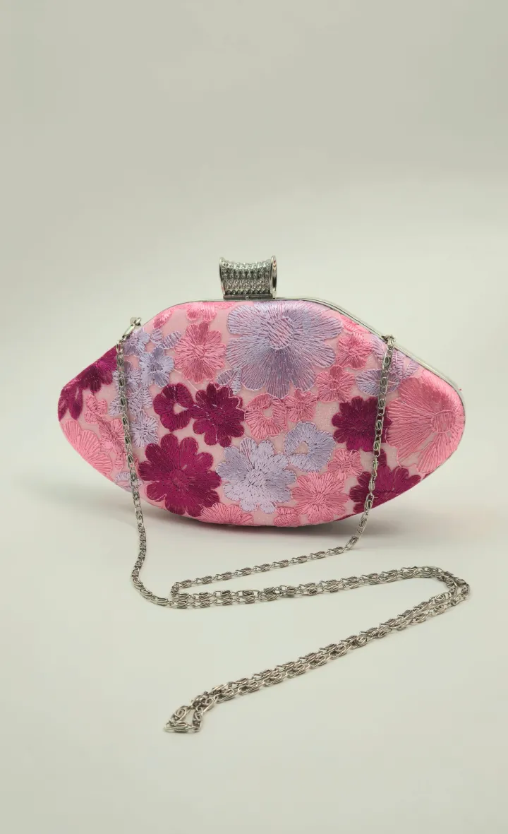 priscilla_embroidered_clu_1.webp Wsl 8 Bags & Purses | Occasionwear<Priscilla Embroidered Clutch