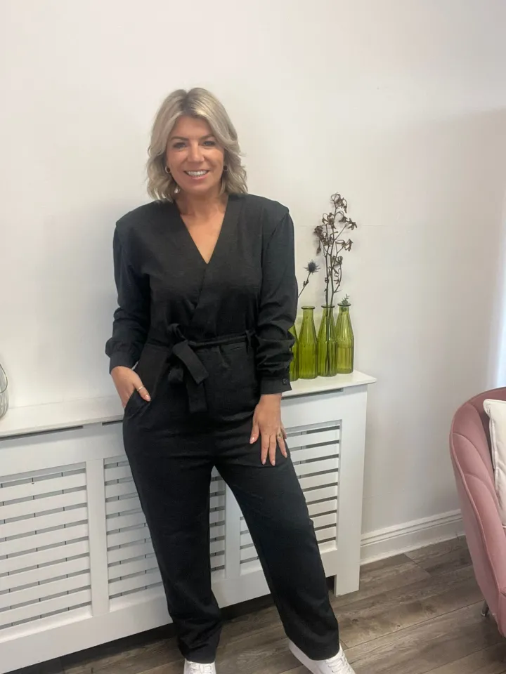 simonse_jumpsuit_dark_gre_1.webp Ichi Jumpsuits<SIMONSE JUMPSUIT (DARK GREY MELANGE)
