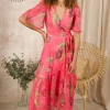 Hope & Ivy Occasionwear<THE HARMONY FLUTTER SLEEVE MAXI WRAP DRESS (PINK FLORAL)