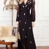 Hope & Ivy Occasionwear | Dresses<The Melanie Embellished Wrap Dress (Black)