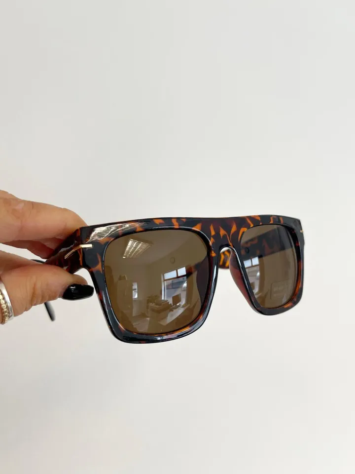venius_square_sunglasses__1.webp Pieces Sunglasses<Venius Square Sunglasses (Black)