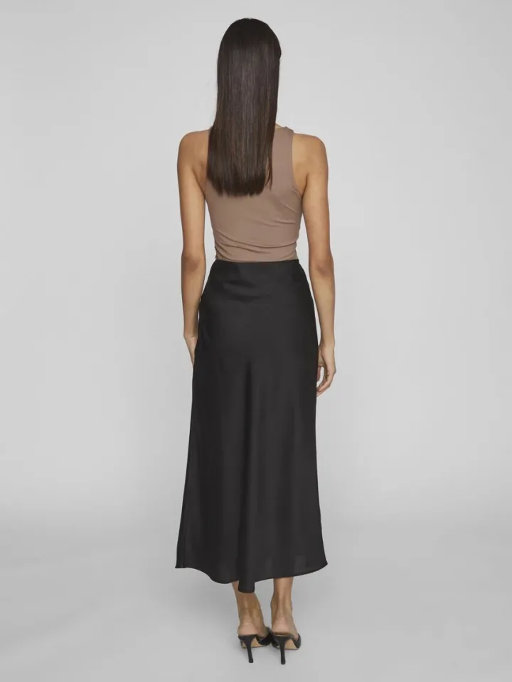 vielette_high_waisted_max_3-1.webp Vila Skirts<Vielette High Waisted Maxi Skirt (Black)