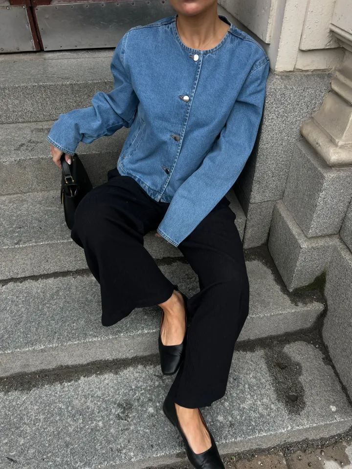 viola_oneck_denim_jacket__3.webp Vila Bombers | Jackets<Viola O-Neck Denim Jacket (Light Blue)